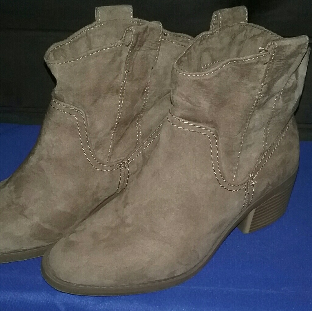 Mossimo Target gray booties